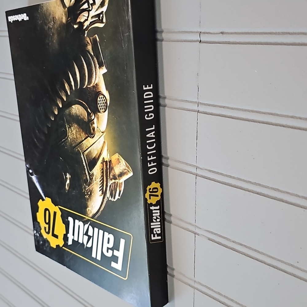 Fallout 76 Official Strategy Guide - Picture 3 of 6